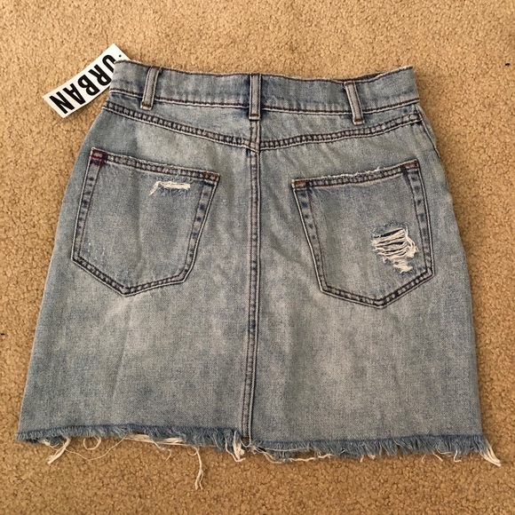 NWT UO BDG Light Blue Destructed Denim Mini Skirt - Picture 7 of 8